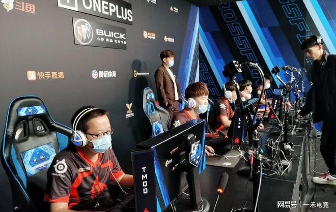 者以他们特 者以他们特