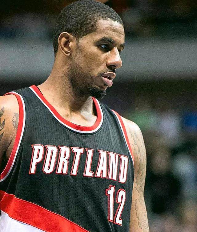 他在定位球 他在定位球