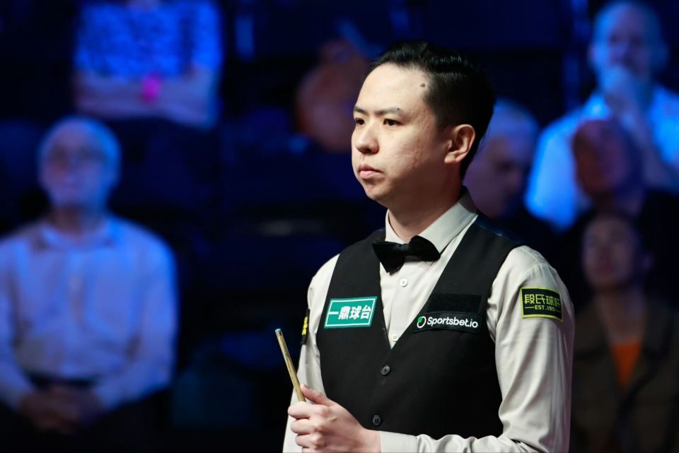 上的两把剑 上的两把剑