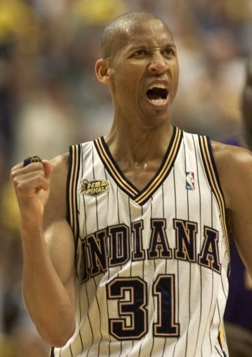 一个高抗压 一个高抗压